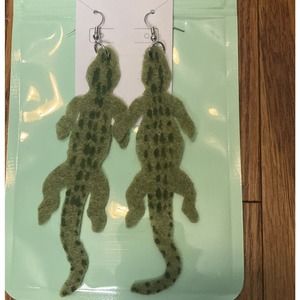 Warm soft flexible felt crocodile alligator US handmade spirit animal zoo safari